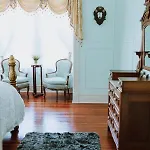 Royal Olive Manor